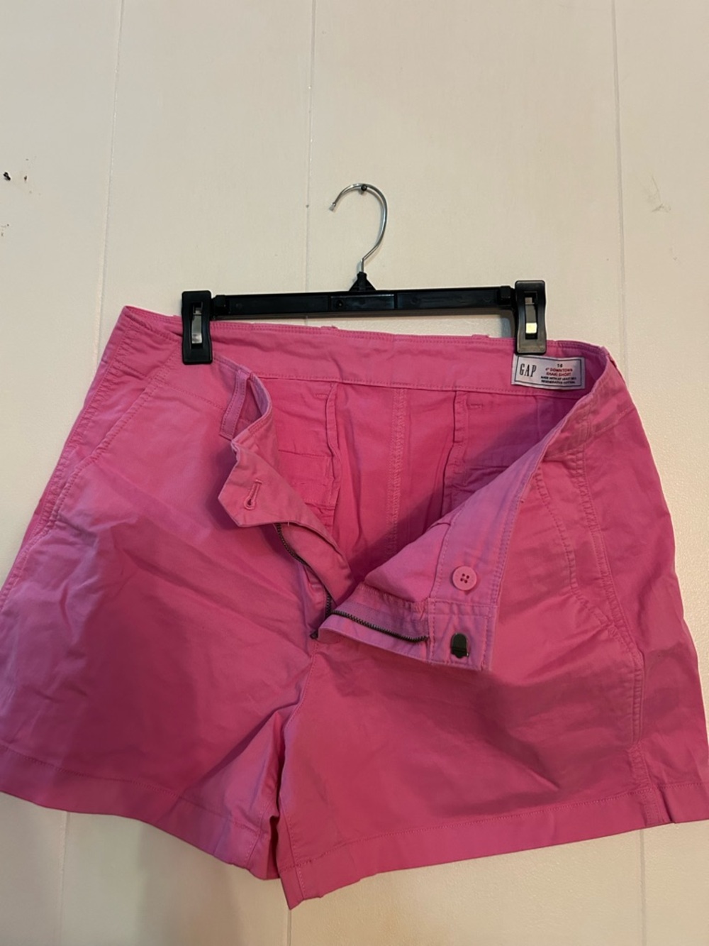 GAP Women's 4” Downtown Khaki Short